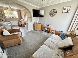 Lounge/diner- click for photo gallery